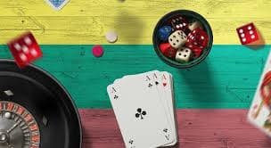 yadana city card games မိုဘိုင်း APP မှ MMK ငွေသွင်းကာ ကစားနေသောမြင်ကွင်း